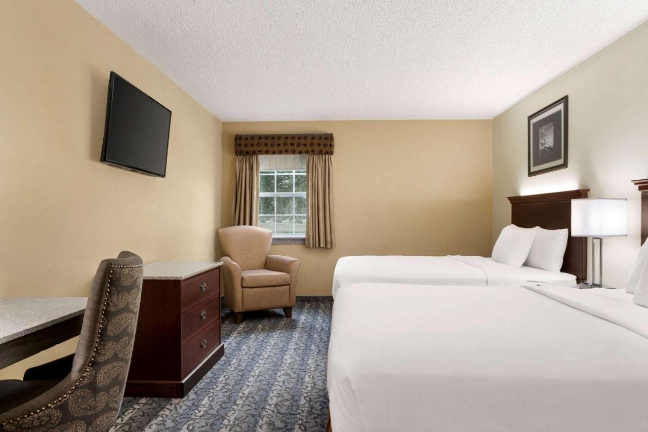 Travelodge By Wyndham Coffeyville Екстериор снимка
