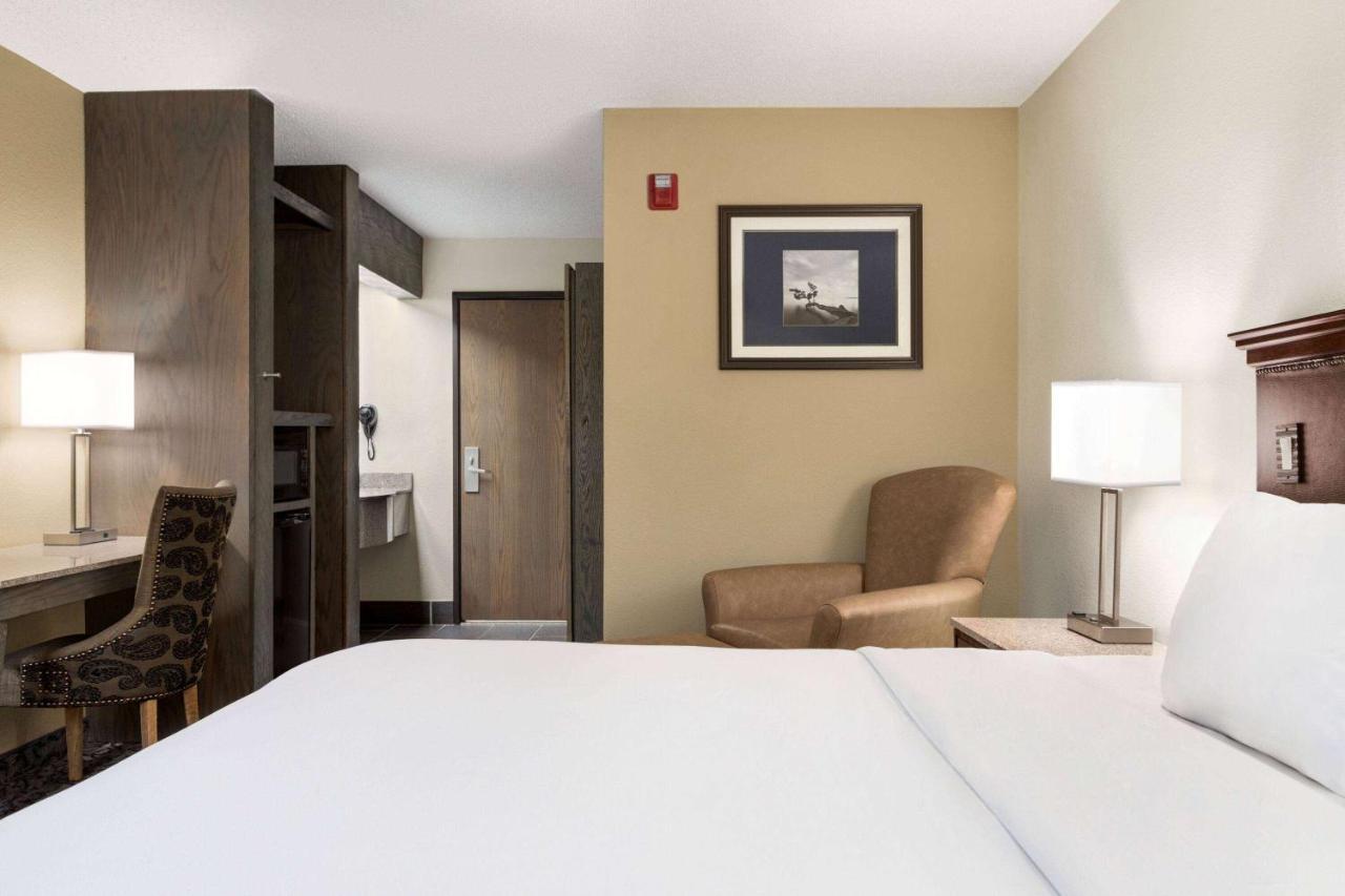 Travelodge By Wyndham Coffeyville Екстериор снимка