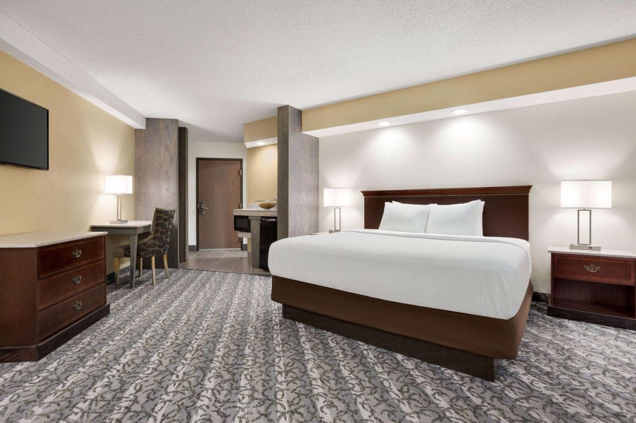 Travelodge By Wyndham Coffeyville Екстериор снимка