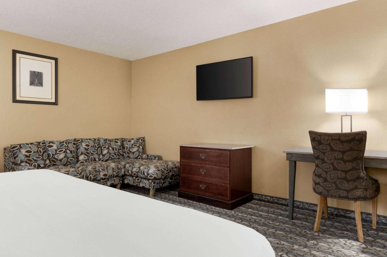 Travelodge By Wyndham Coffeyville Екстериор снимка