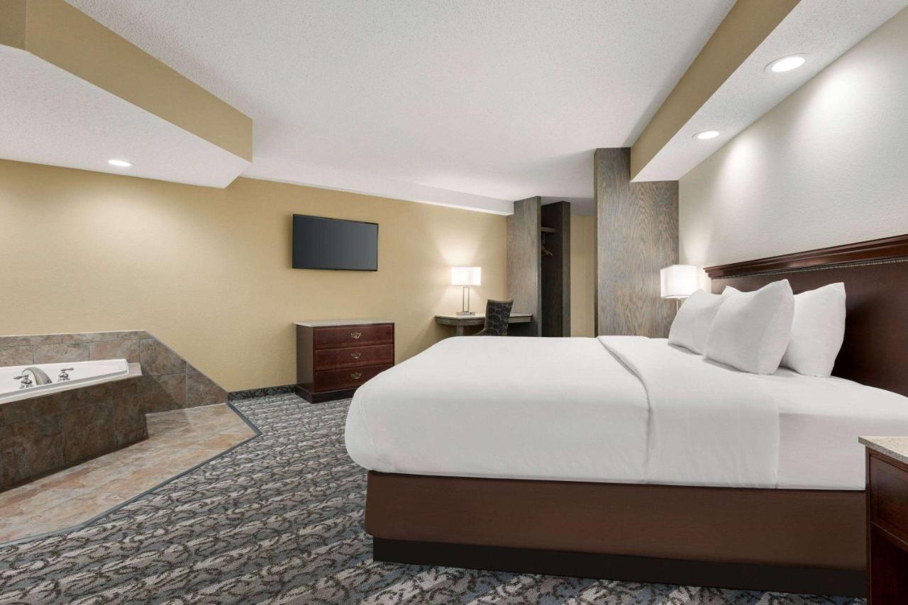 Travelodge By Wyndham Coffeyville Екстериор снимка