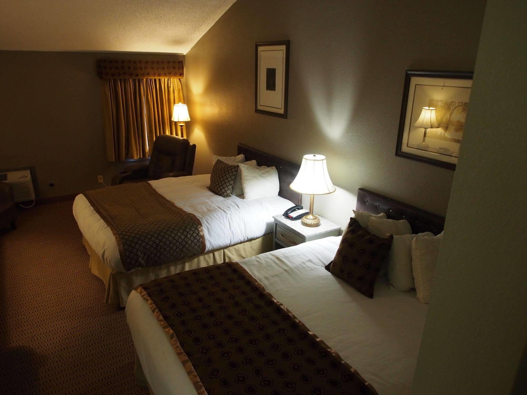 Travelodge By Wyndham Coffeyville Екстериор снимка